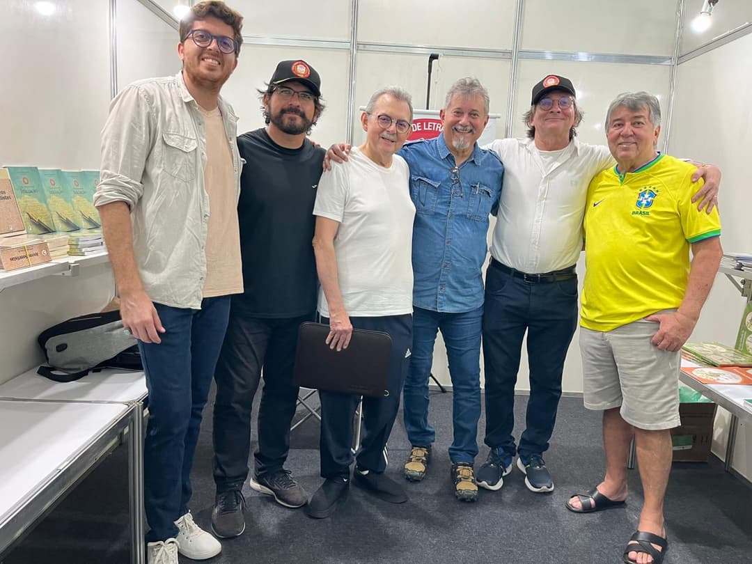 Momentos na Feira Pan-Amazônica do Livro e das Multivozes